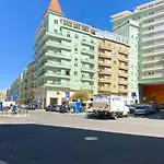 Downtown Stylish Apartment